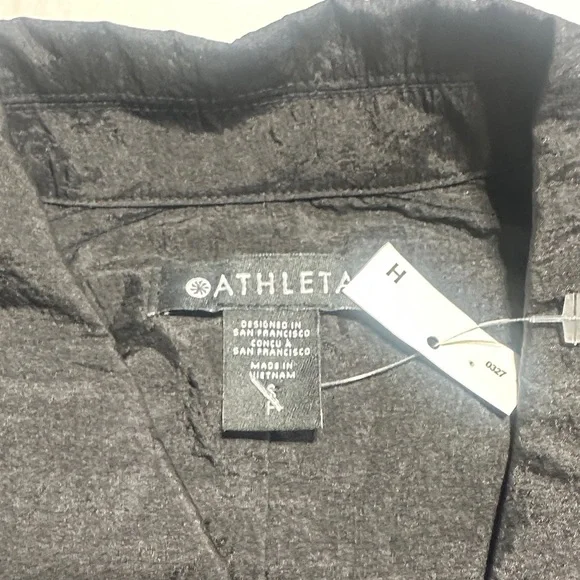 NWT Athleta Black lightweight Jacket with buttons elastic cuffs pull bungee tab - Picture 8 of 11